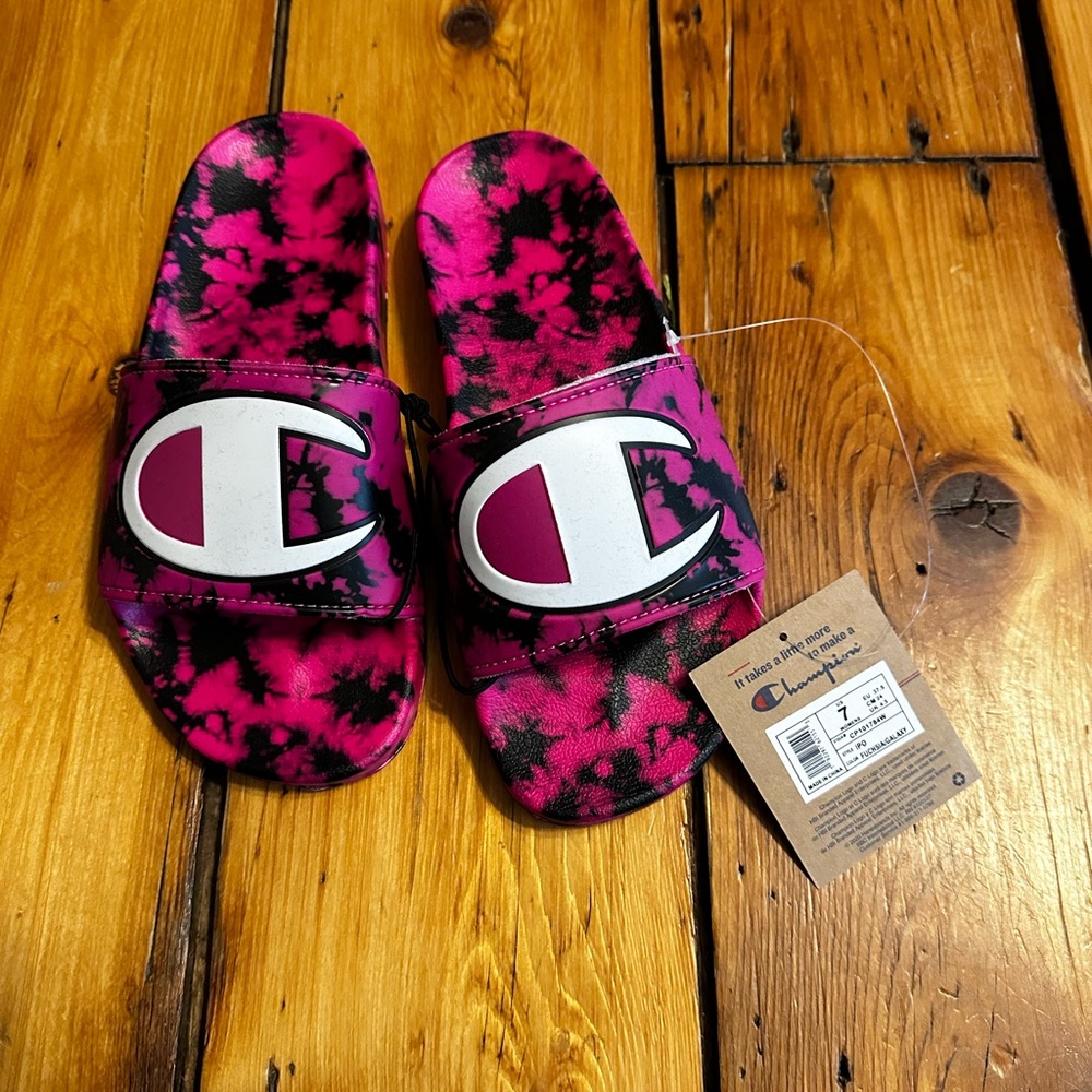 Women’s Champion Slides Sandals! New!